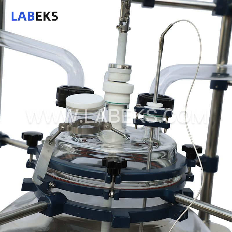 200l-single-layer-glass-reactor-with-vacuum-reflux-for-chemical-synthesis-4