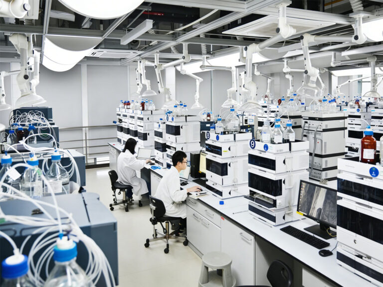 Coworkers in the laboratory