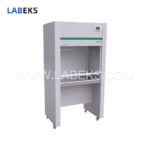 one-side-horizontal-air-flow-clean-bench-with-adjustable-airflow-for-laboratories-hospitals-1