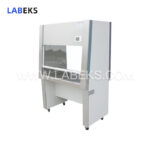 one-side-vertical-laminar-air-flow-clean-bench-with-adjustable-airflow-for-labs-hospitals-1