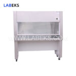 one-side-vertical-laminar-air-flow-clean-bench-with-adjustable-airflow-for-labs-hospitals-2